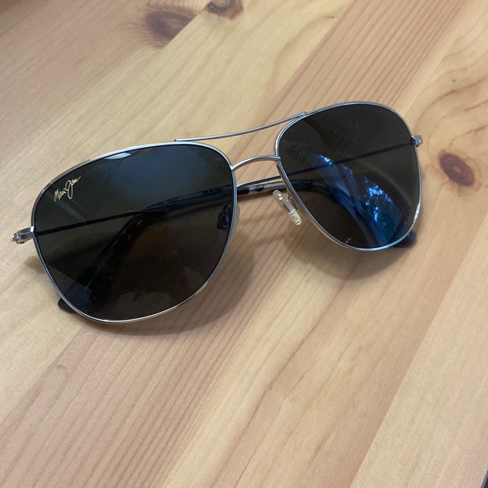 Maui Jim Cliff House style sunglasses, never worn!